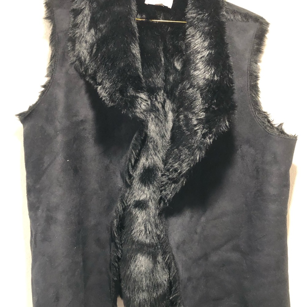 Black Faux Fur Vest 🖤